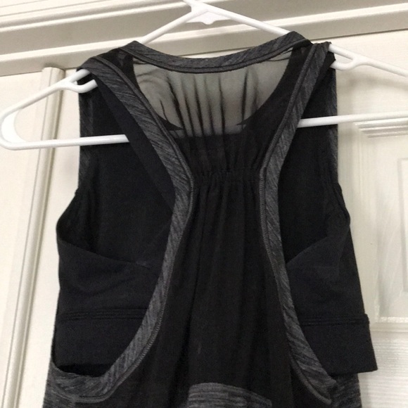 Lululemon gray top with attached bra. Size 2. - Picture 2 of 4